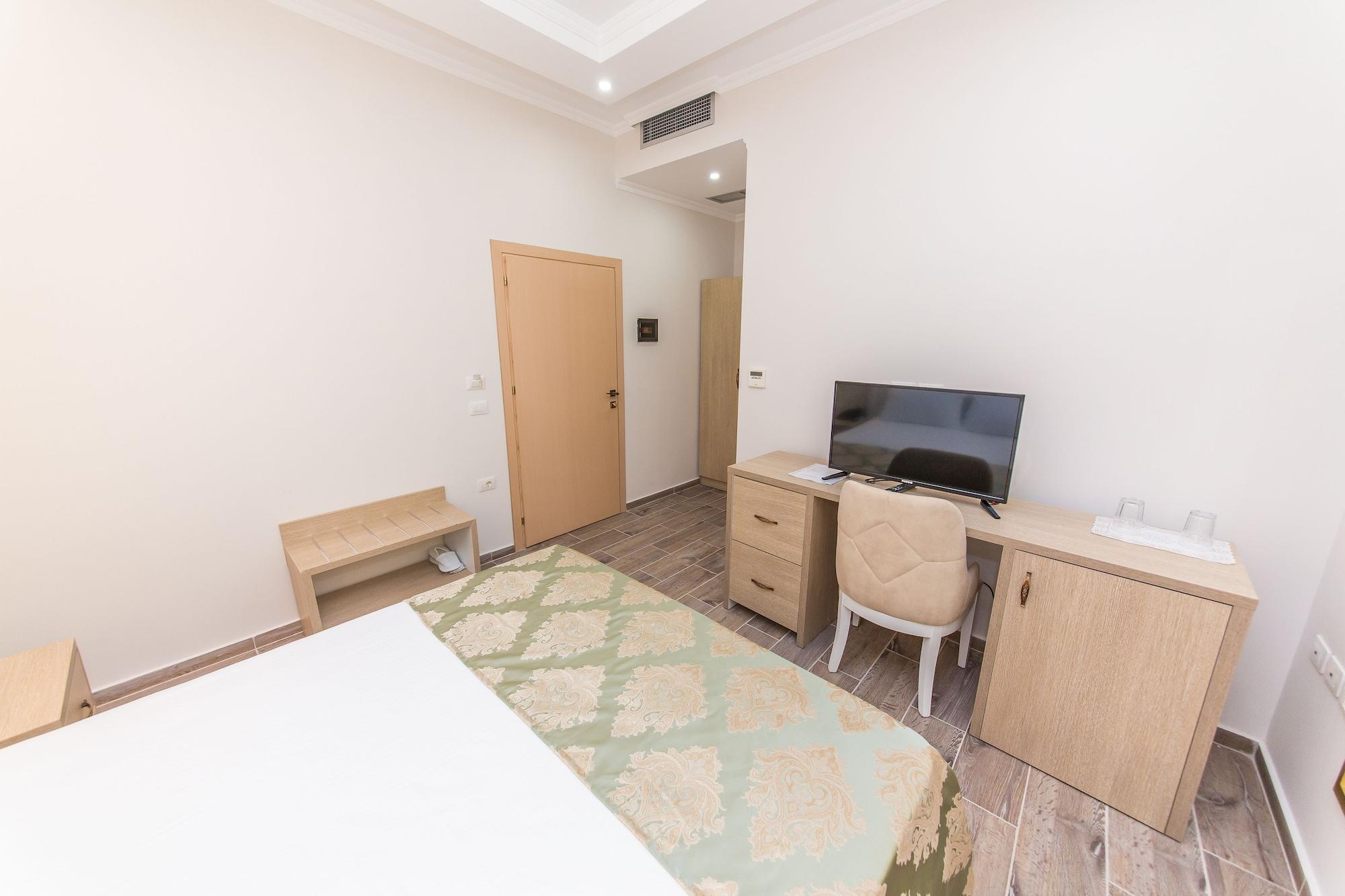 Hotel Belagrita Berat Luaran gambar